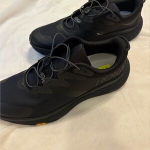 NWOT 12.5E Hoka Transport Men's Black Athletic Shoes